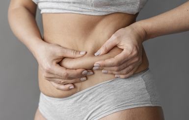 產後出現的肚皮鬆垮造成妊娠紋，如何有效的改善？